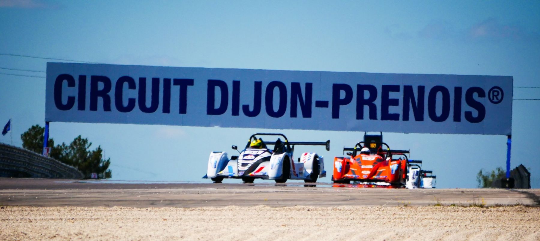 Xavier Fouineau et Jesse Bouhet se partagent les victoires à Dijon devant les pilotes « Espoirs »